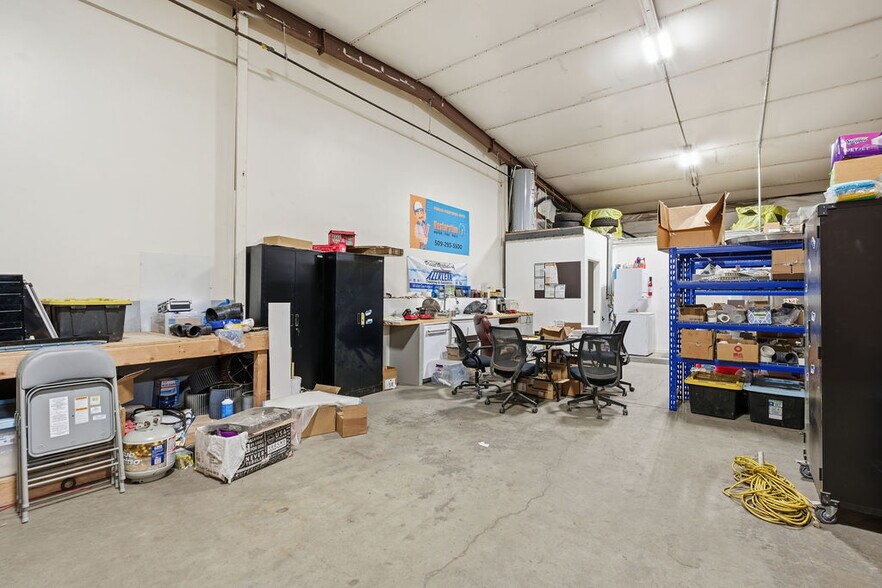 More Photos Of 5827 N Florida St, Spokane Manufacturing For Sale