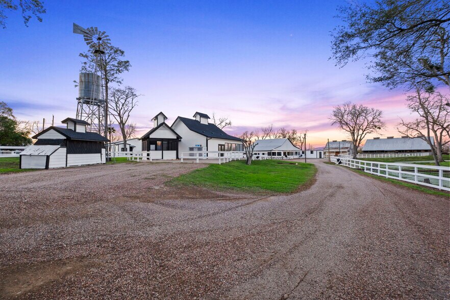 More Photos Of 9903 FM 2759 Rd, Richmond Specialty For Sale