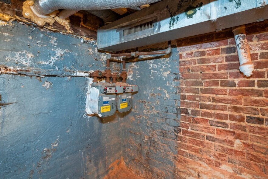 More Photos Of 1173 Battery Ave, Baltimore Multifamily For Sale