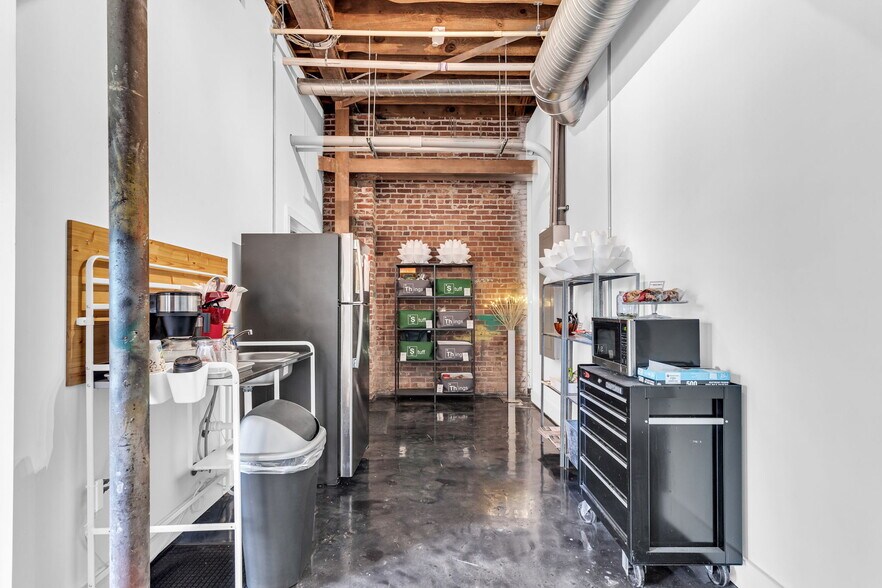More Photos Of 12461 Veterans Memorial Hwy, Douglasville Loft Creative Space For Lease