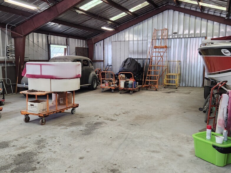 More Photos Of 53 -55 Rte 30 N, Castleton Flex For Sale