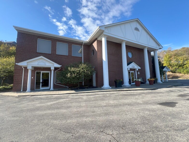 Primary Photo Of 725 Alexandria Pike, Fort Thomas Medical For Lease