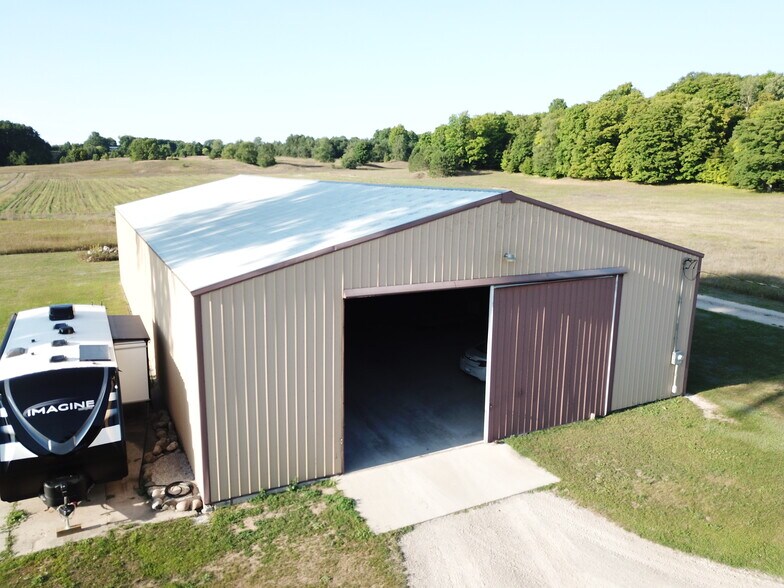 More Photos Of Bob's Septic Service, Alanson Warehouse For Sale