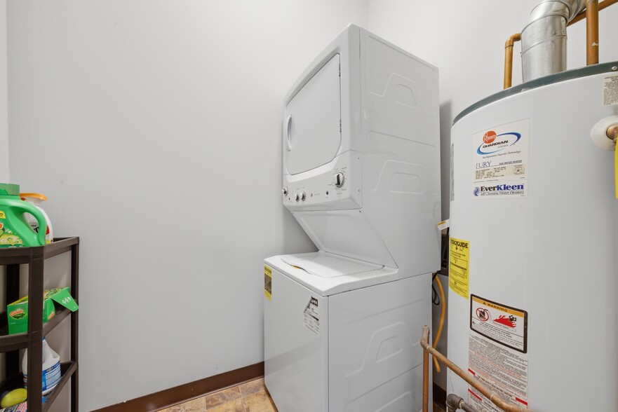 More Photos Of 2000 N Milwaukee Ave, Chicago Apartments For Sale