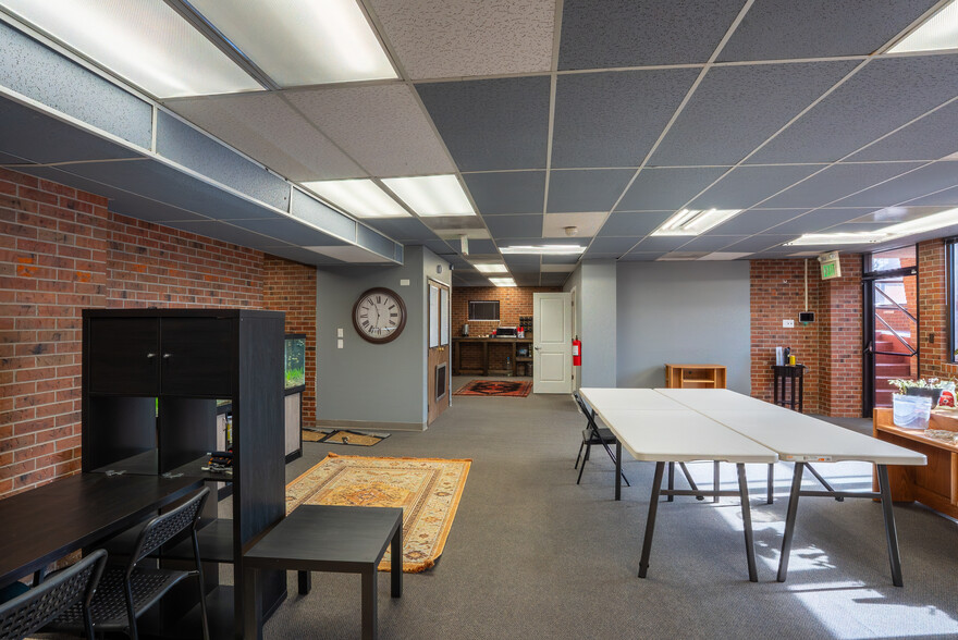 More Photos Of 24 9th Ave, Longmont Office For Sale