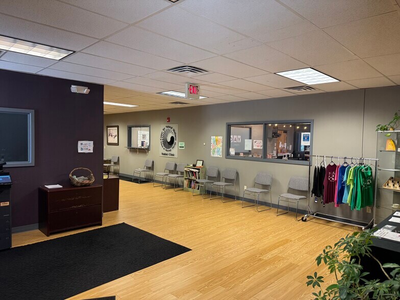 More Photos Of 14 Computer Dr W, Colonie Office For Lease