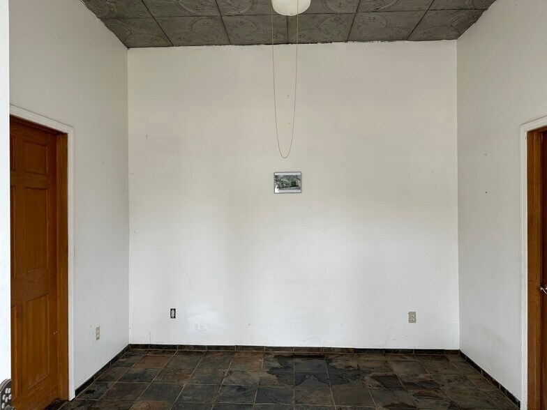 More Photos Of 18729 Carter St, Tuolumne Flex For Sale