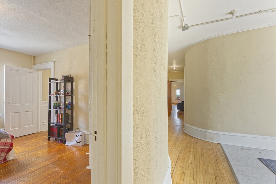More Photos Of 111-121 Main Ave W, Winsted Storefront Retail Residential For Sale