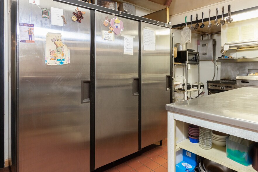 More Photos Of 216 S Shore Dr, Pickerel Restaurant For Sale