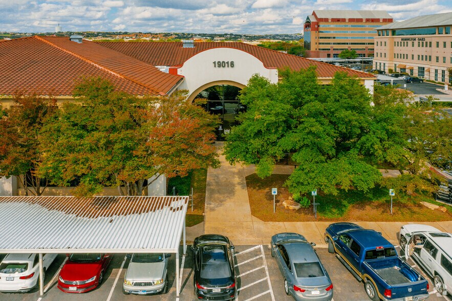More Photos Of 19016 Stone Oak Pky, San Antonio Medical For Lease