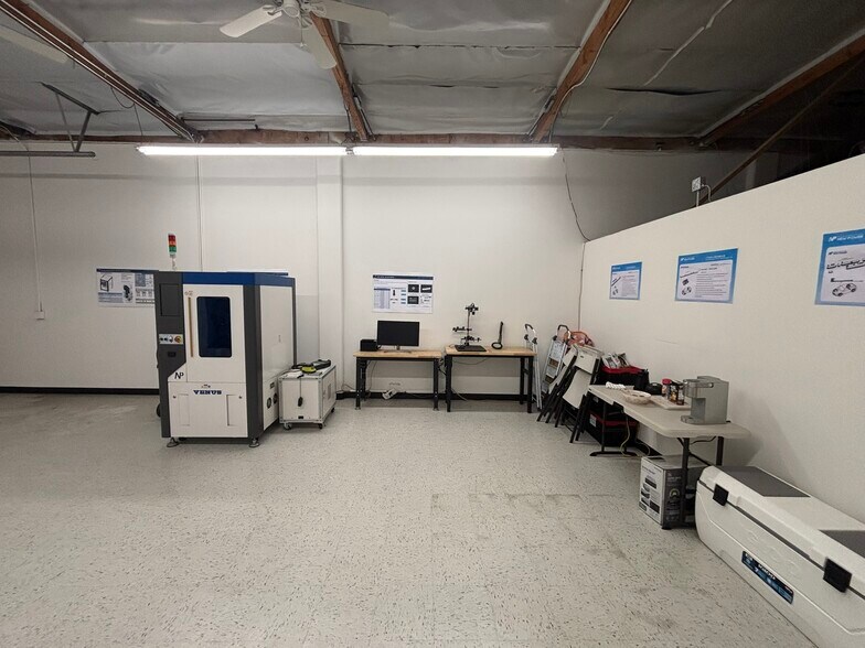 More Photos Of 290-302 Brokaw Rd, Santa Clara Warehouse For Lease