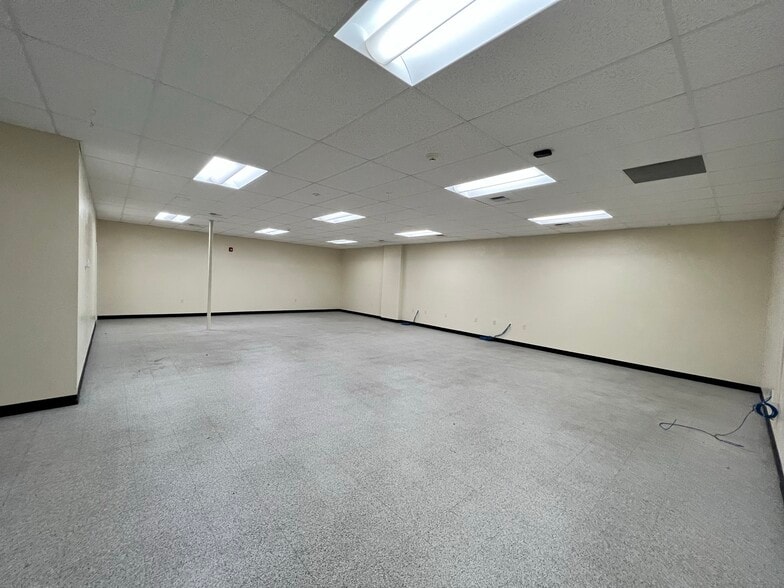 More Photos Of 1416 W 7th Ave, Eugene Freestanding For Lease