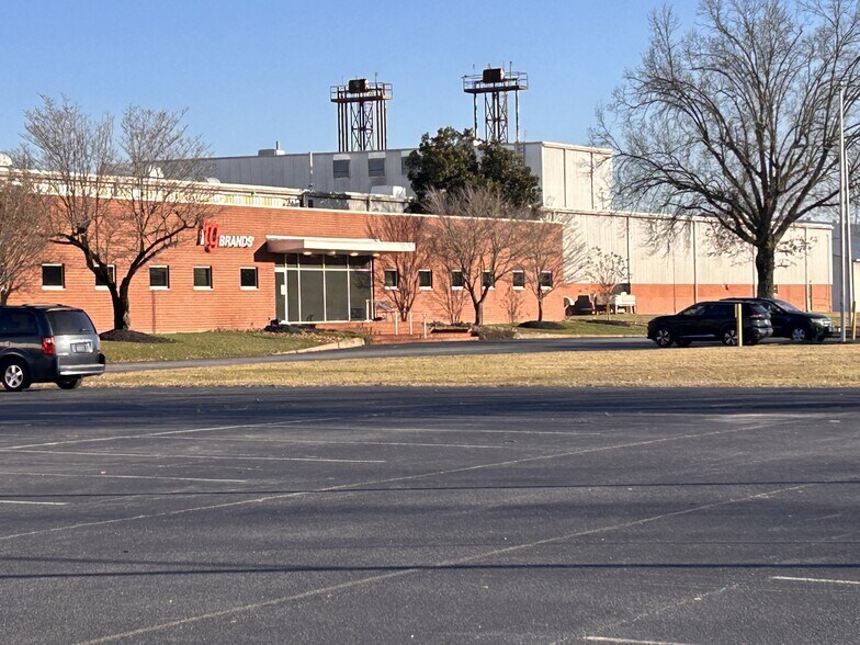 More Photos Of 200 Kentuck Rd, Danville Warehouse For Sale