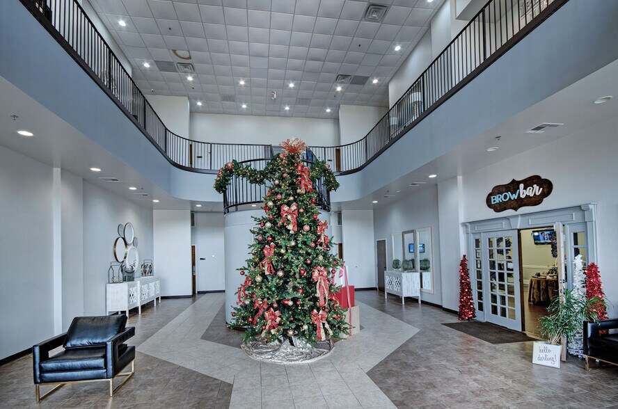 More Photos Of 115 Laurel Park Cv, Flowood Office For Lease