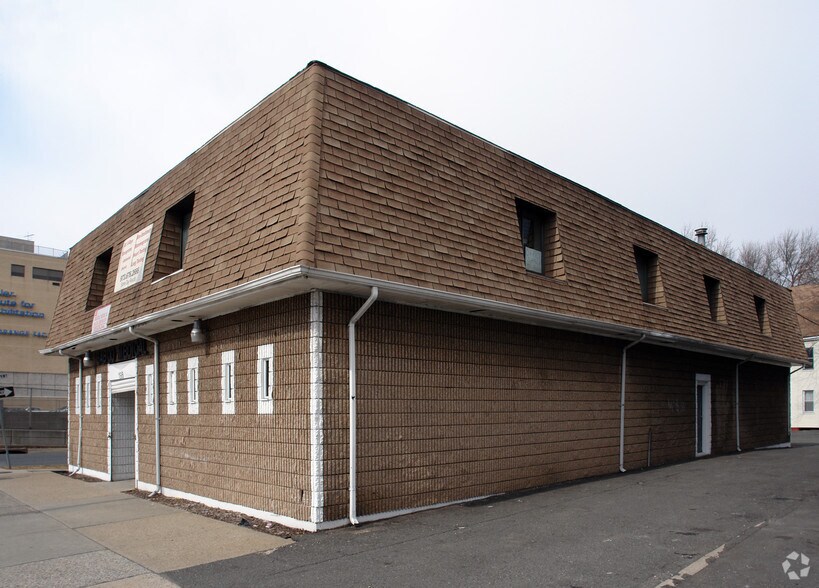 More Photos Of 198 Central Ave, East Orange Medical For Lease