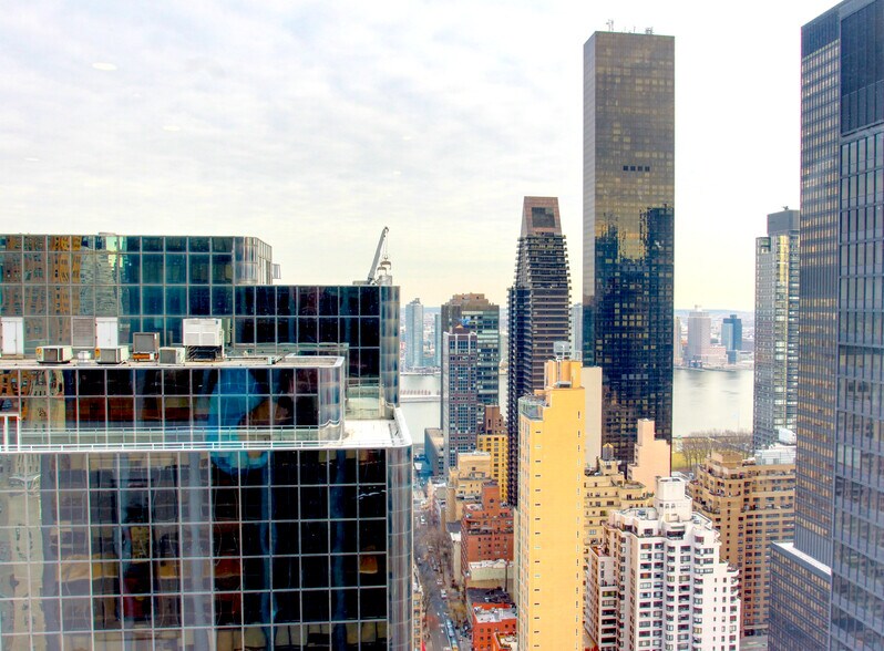 More Photos Of 800 Third Ave, New York Office For Lease