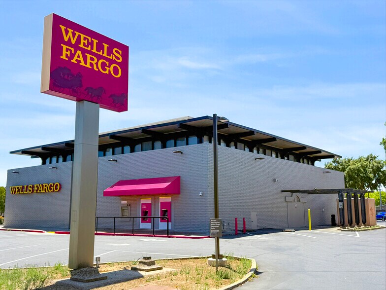 More Photos Of 5660 Freeport Blvd, Sacramento Office For Sale