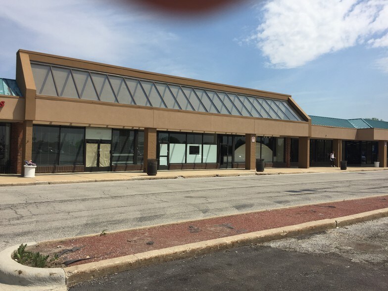 More Photos Of 1515-1589 Lee St, Des Plaines Unknown For Lease