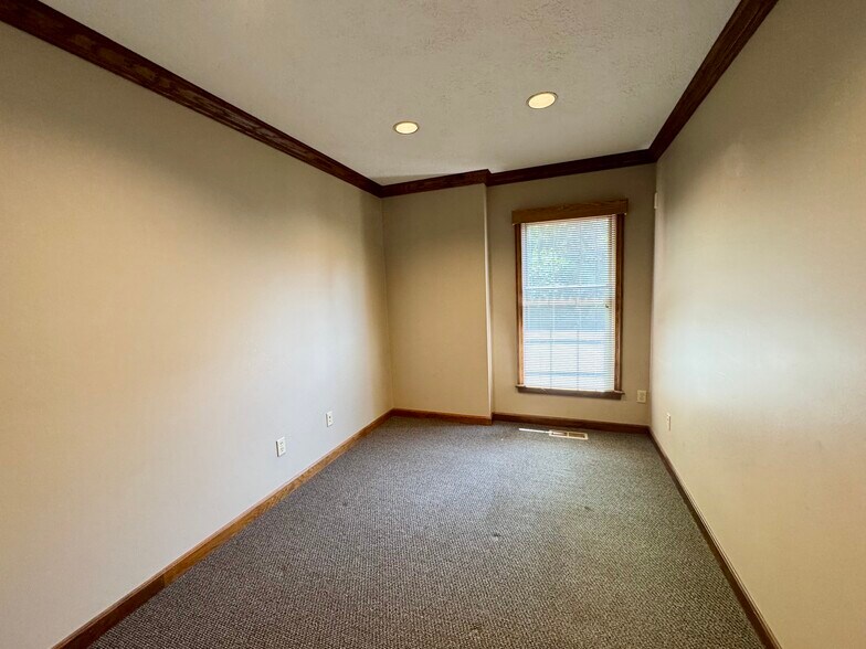 More Photos Of 4051 Whipple Ave NW, North Canton Coworking Space