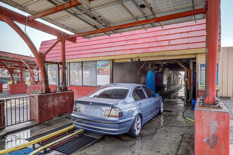 More Photos Of 1407 High St, Delano Carwash For Lease