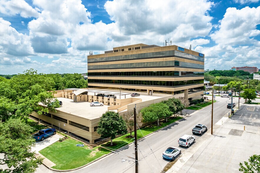 More Photos Of 4040 Broadway St, San Antonio Coworking Space