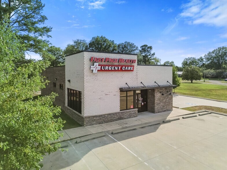 Primary Photo Of 1400 Highway 72 E, Corinth Health Club For Sale