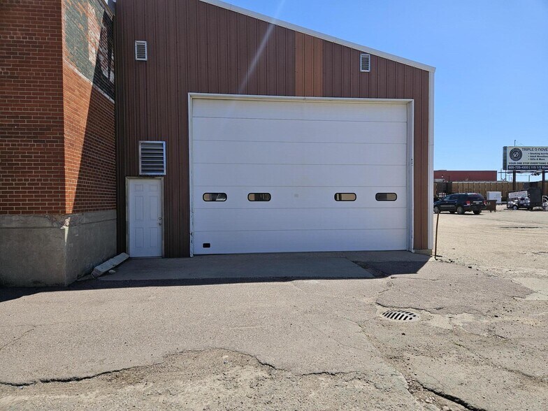 More Photos Of 102 Railroad Ave NE, Aberdeen Flex For Sale