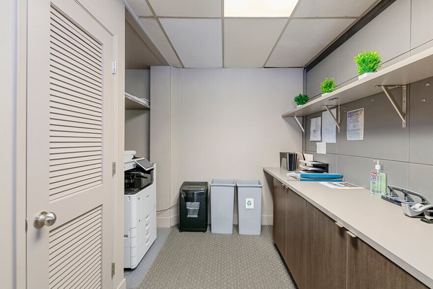 More Photos Of 1532 13th Ave, Seattle Office For Lease