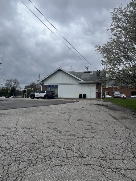 More Photos Of 1102 Perry Hwy, Pittsburgh Freestanding For Sale