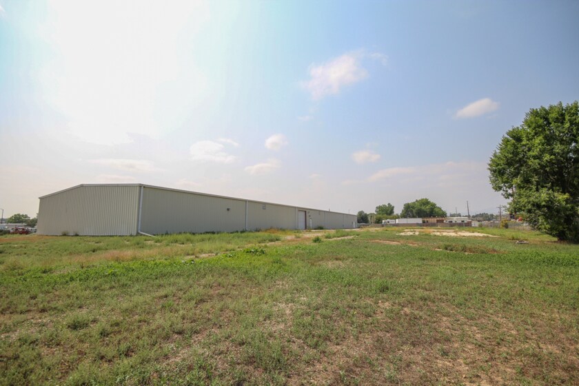More Photos Of 1020 S Garfield Ave, Loveland Warehouse For Sale