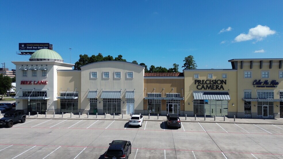 More Photos Of 17937-17945 I-45 S, Shenandoah Unknown For Lease
