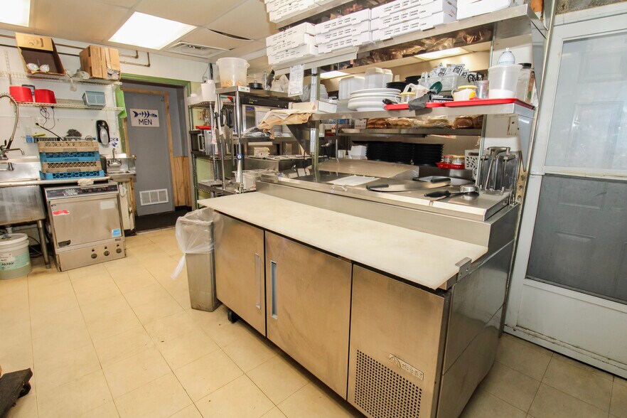 More Photos Of 54 McKinley St, Huron Bar For Sale