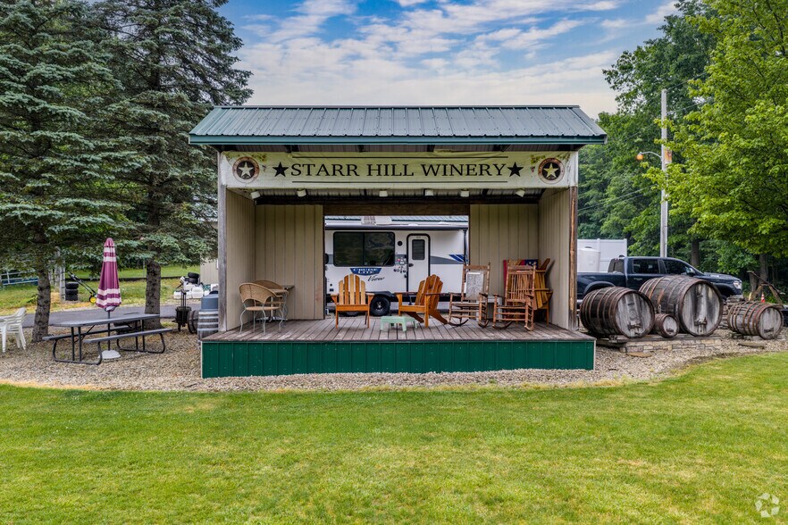 More Photos Of 861 Bailey Rd, Curwensville Winery Vineyard For Sale