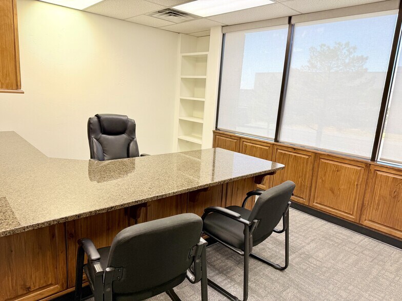 More Photos Of 520 N 400 W, North Salt Lake Office For Lease