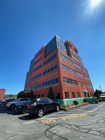 More Photos Of 221 3rd St, Newport Office For Lease