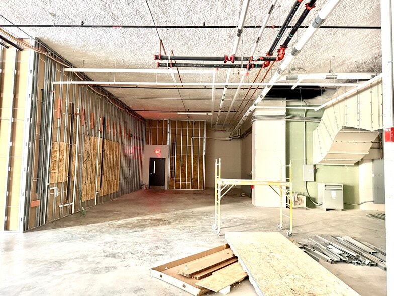 More Photos Of 216 S Pinckney St, Madison Apartments For Lease
