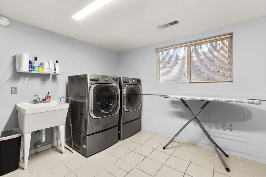 More Photos Of 7951 Hwy 35, Bigfork Restaurant For Sale