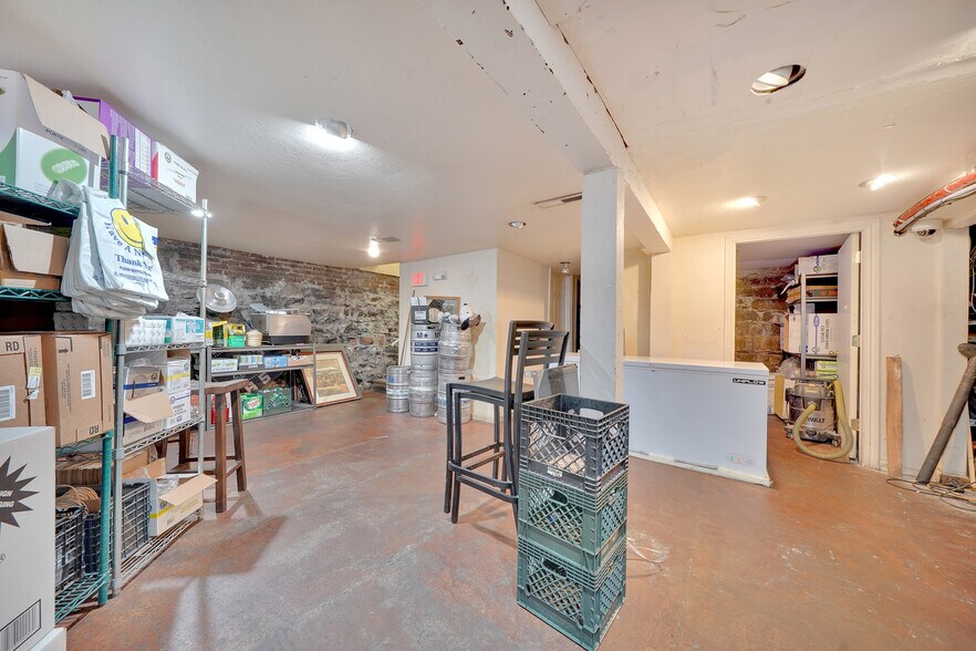 More Photos Of 36 Main St, Sutter Creek Restaurant For Sale