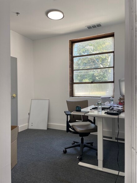 More Photos Of 604 South St, Holbrook Manufacturing For Sale