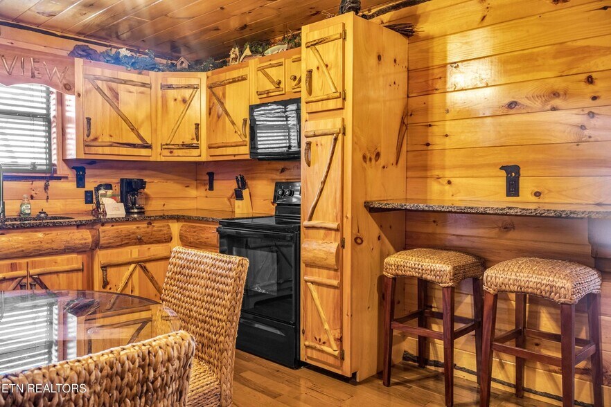 More Photos Of 1012 Highway 165, Tellico Plains Hospitality For Sale