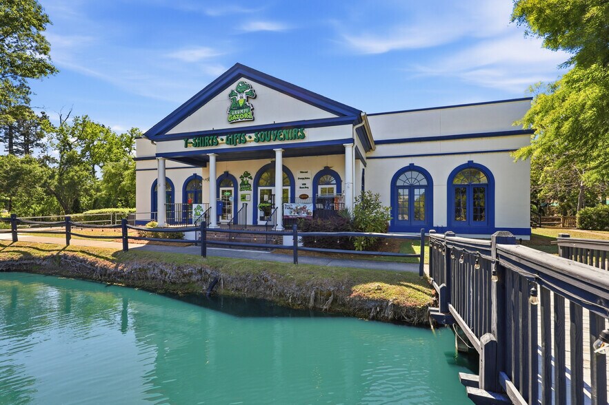 More Photos Of 14319 Ocean Hwy, Pawleys Island General Retail For Sale