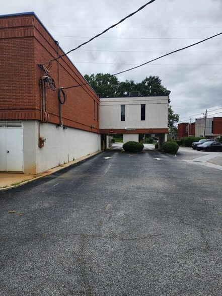 More Photos Of 139 N Main St, Jonesboro Bank For Sale
