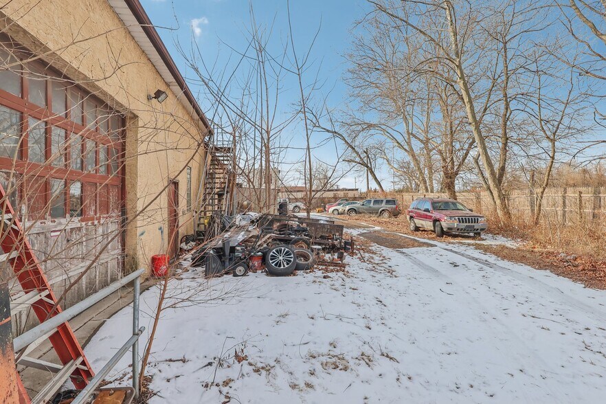 More Photos Of 1741 Princeton Ave, Lawrence Auto Repair For Sale