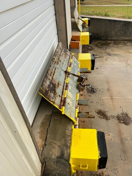 More Photos Of 1048 Turner Rd, Eastanollee Warehouse For Lease