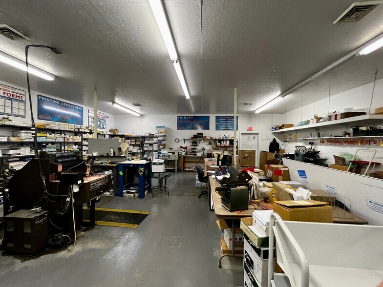 More Photos Of 1120 E Jackson St, Macomb Freestanding For Sale