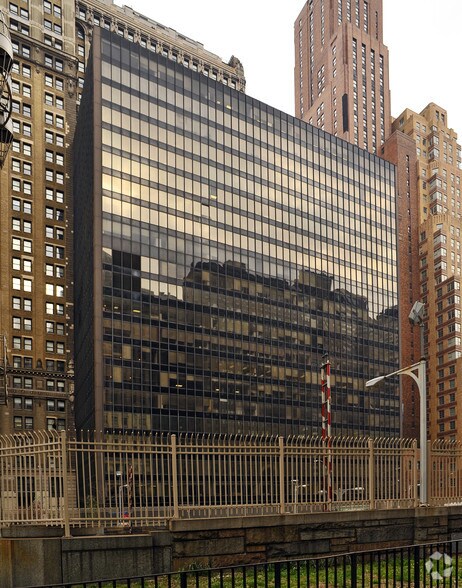 More Photos Of 2 Washington St, New York Office For Sale