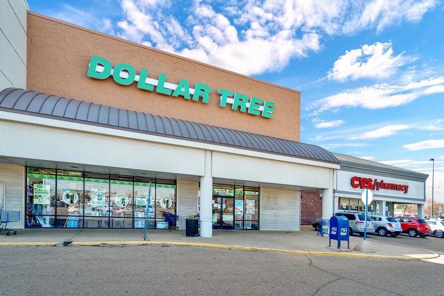 More Photos Of 28774-28890 Gratiot Ave, Roseville Unknown For Lease