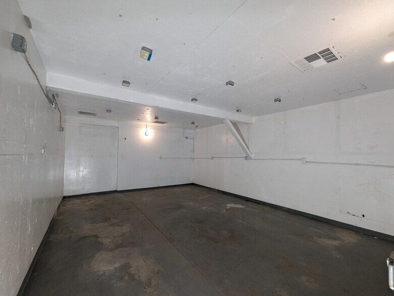 More Photos Of 2740 Echo Ln, Eugene Industrial For Lease
