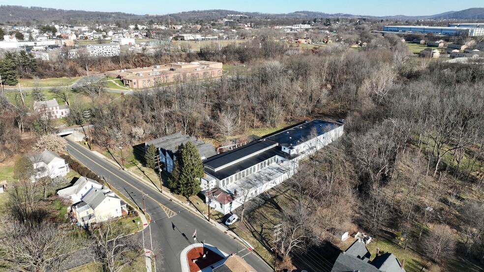 More Photos Of 555 Warren St, Phillipsburg Warehouse For Sale