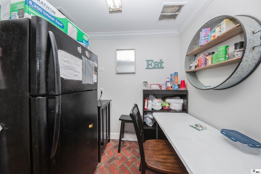 More Photos Of 707-709 Trenton St, West Monroe Storefront For Sale